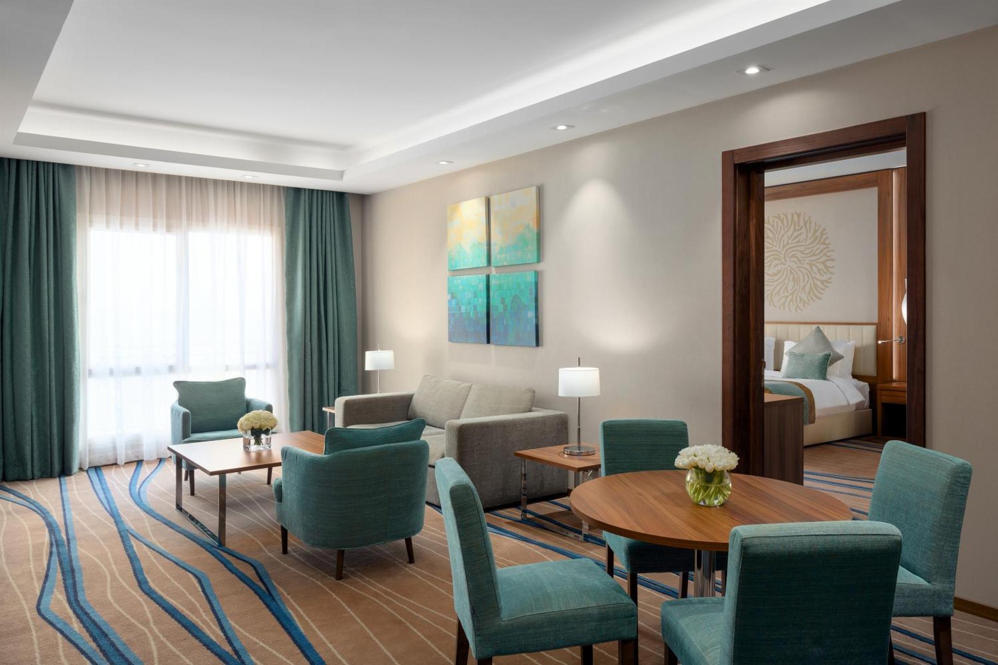 Radisson Blu Hotel, Al Salam 5*