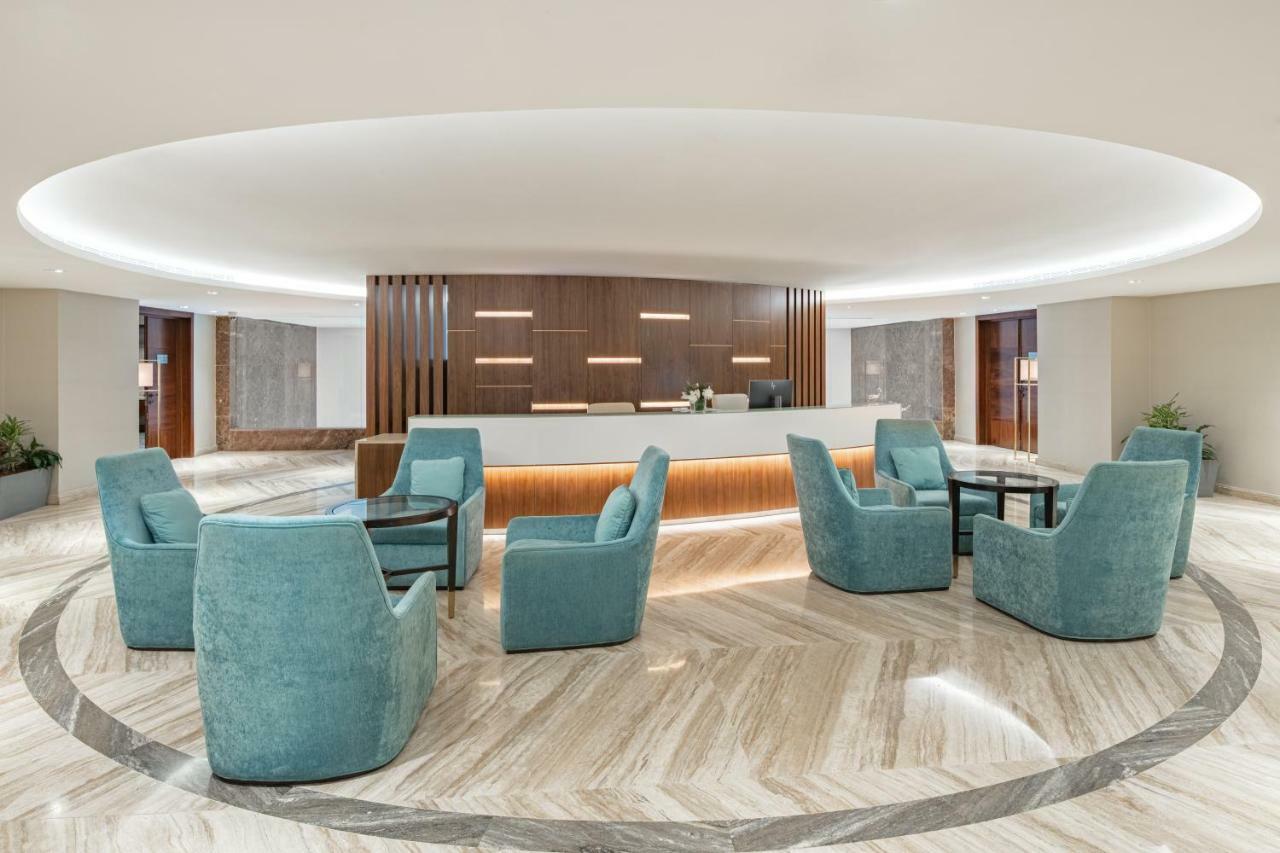 होटल Radisson Blu Hotel, Al Salam